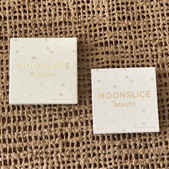 MOONSLICE BEAUTY PRESSED BLUSH IN GORGEOUS - Picture 2 of 6